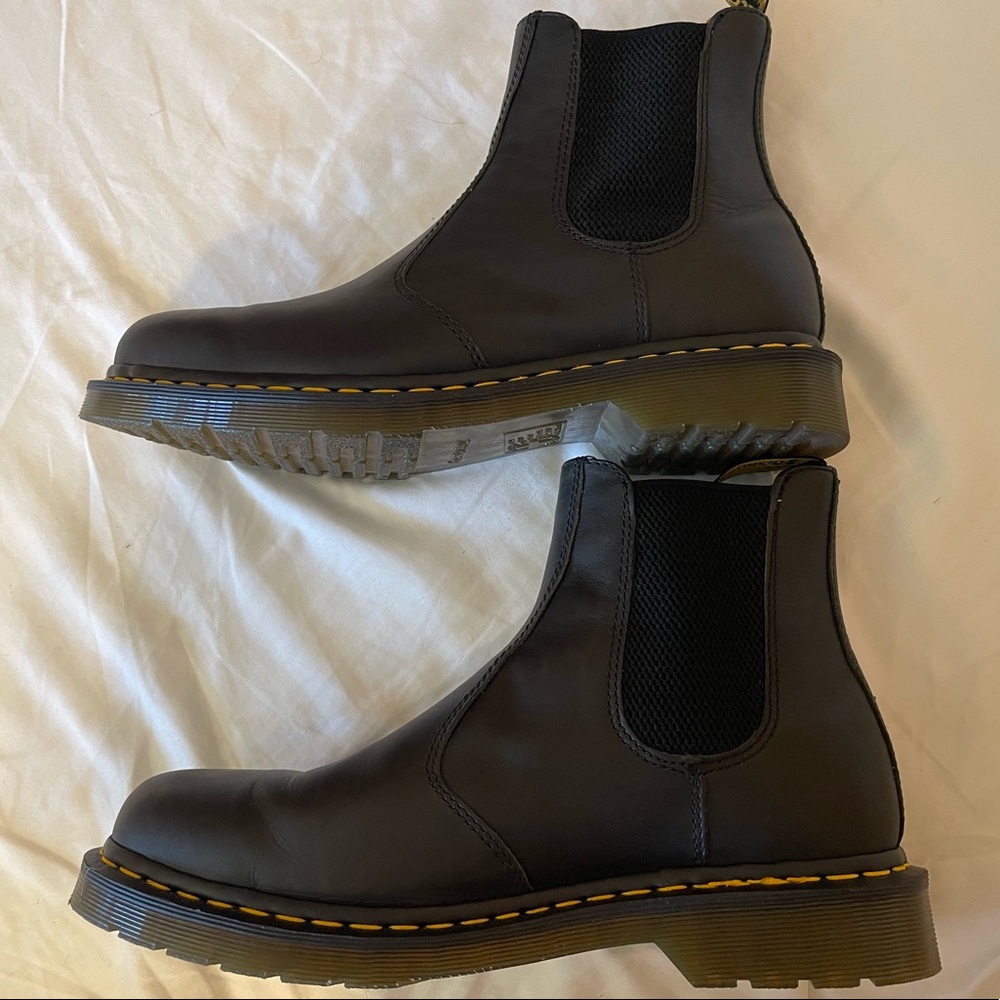 Dr Marten 2976 Chelsea Boots Black Smooth Leather